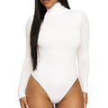 Body femenino básico para otoño e invierno 2025. Diseño sencillo de estilo europeo y americano, con cuello alto, manga larga y corte ajustado, ideal como prenda base.