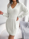 Vestido tipo suéter para mujer, estilo europeo y americano. Diseño moderno inspirado en el estilo Instagram (Ins Style), con detalle fruncido en la cintura que realza la cadera. Ideal para otoño e invierno. Fotografía real del producto.