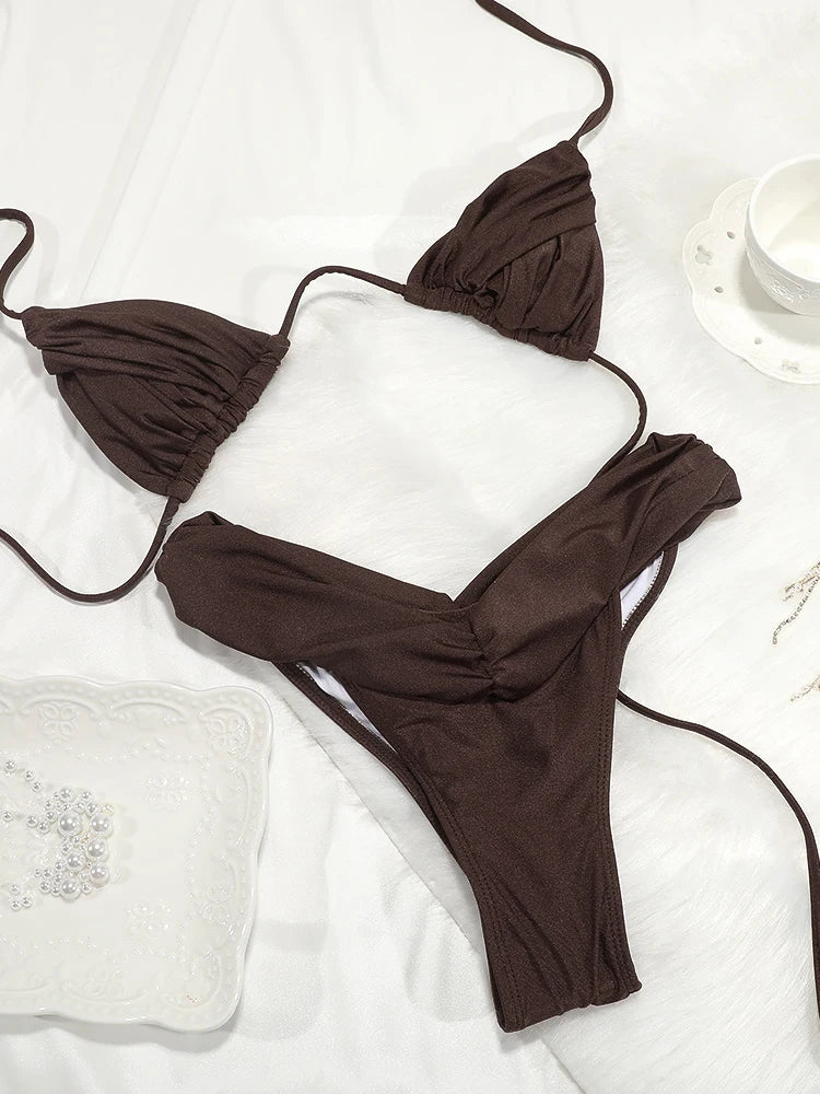 Conjunto de bikini sexy para mujer con diseño de pliegues y color liso. Bikini de triángulo con estilo micro, moderno y favorecedor, ideal para la playa, la piscina, vacaciones y días de verano.