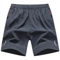 Nuevos shorts deportivos de verano para hombre. Diseño cómodo con cintura elástica, tejido transpirable y ligero, ideal para entrenar, hacer deporte o usar a diario. Disponibles en tallas grandes (Plus Size) para un ajuste cómodo y moderno.