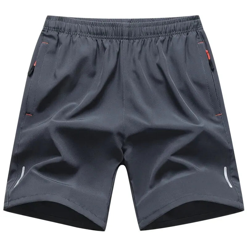 Nuevos shorts deportivos de verano para hombre. Diseño cómodo con cintura elástica, tejido transpirable y ligero, ideal para entrenar, hacer deporte o usar a diario. Disponibles en tallas grandes (Plus Size) para un ajuste cómodo y moderno.