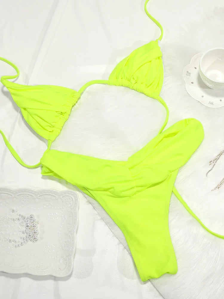 Conjunto de bikini sexy para mujer con diseño de pliegues y color liso. Bikini de triángulo con estilo micro, moderno y favorecedor, ideal para la playa, la piscina, vacaciones y días de verano.