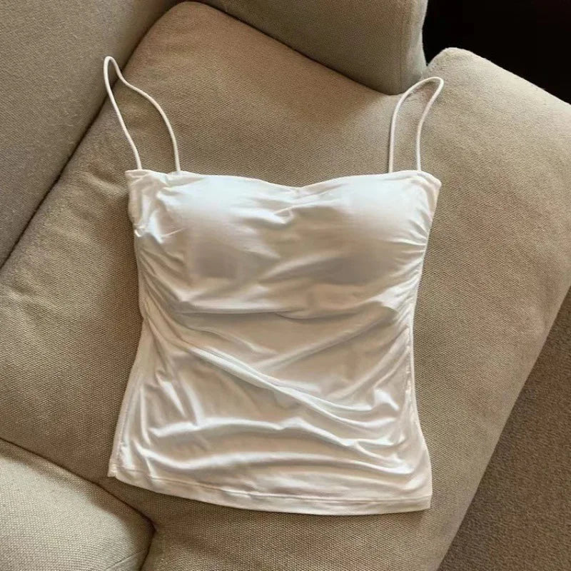 Top halter para mujer con sujetador integrado y tejido elástico. Ideal para la playa, el uso diario y looks casuales. Diseño de verano inspirado en la moda coreana, cómodo, moderno y en tendencia.