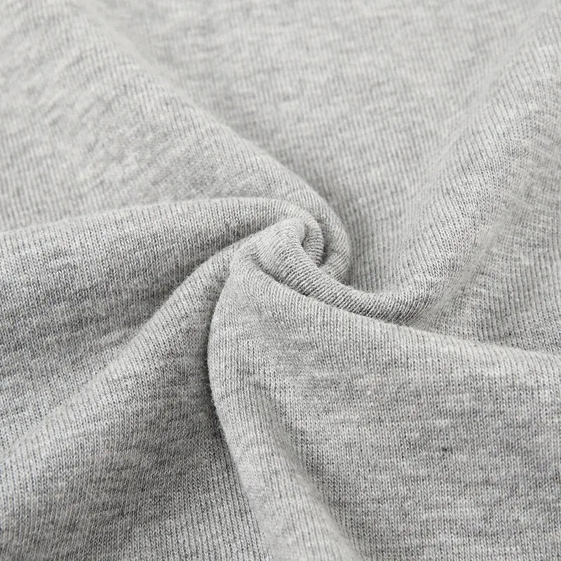 Pack de 1, 3 o 5 camisetas sin mangas para hombre de algodón. Diseño ligero y transpirable, con ajuste Slim Fit que resalta los hombros y el pecho. Ideales para gimnasio, entrenamiento, deporte o uso diario. Cómodas, elásticas y de secado rápido para mant