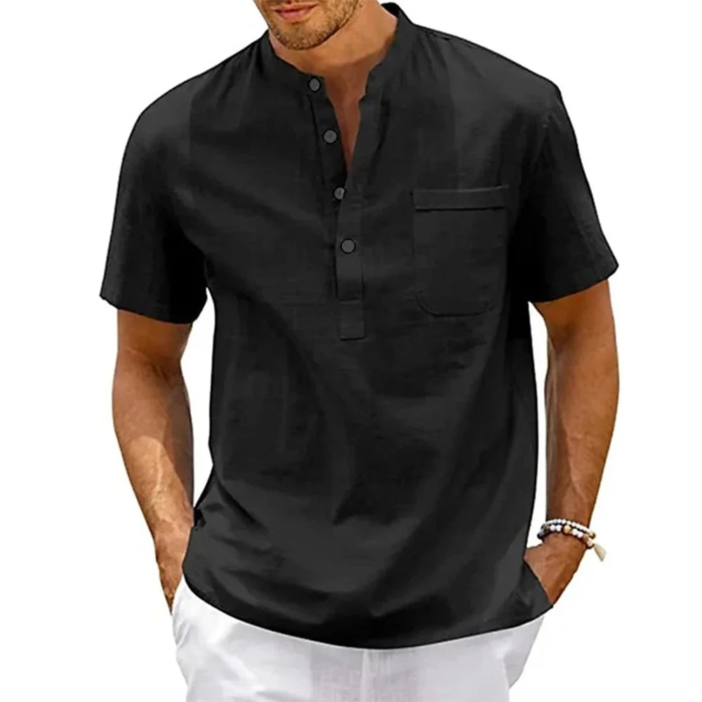 Camisa de lino y algodón para hombre con cuello Henley y bolsillo. Diseño casual de manga corta y color sólido, ideal para la playa, el uso diario o un estilo vintage y urbano. Ligera, fresca y cómoda para cualquier ocasión.