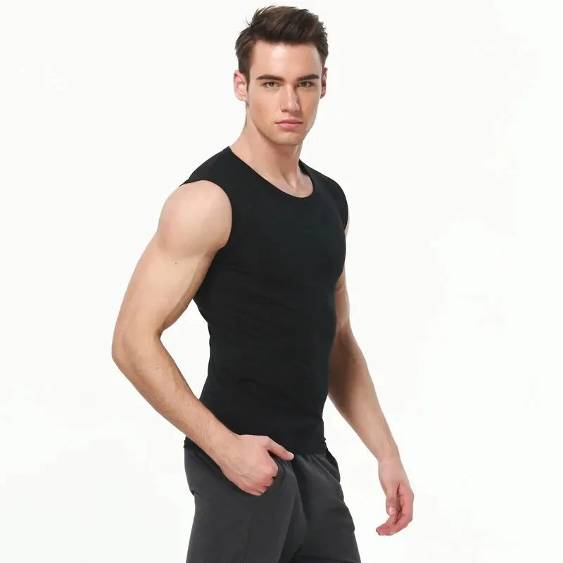 Pack de 1, 3 o 5 camisetas sin mangas para hombre de algodón. Diseño ligero y transpirable, con ajuste Slim Fit que resalta los hombros y el pecho. Ideales para gimnasio, entrenamiento, deporte o uso diario. Cómodas, elásticas y de secado rápido para mant