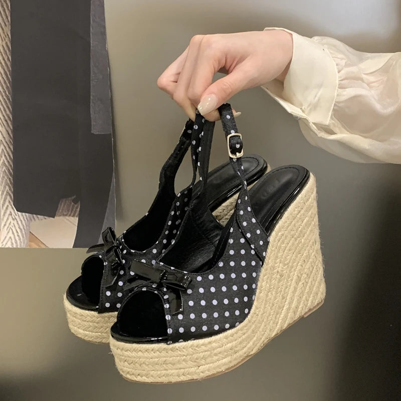 Sandalias Aneikeh de verano para mujer con plataforma y cuña de suela gruesa, acabado de estilo tejido, tacón alto, diseño casual de inspiración retro romana y detalle de lazo con lunares.