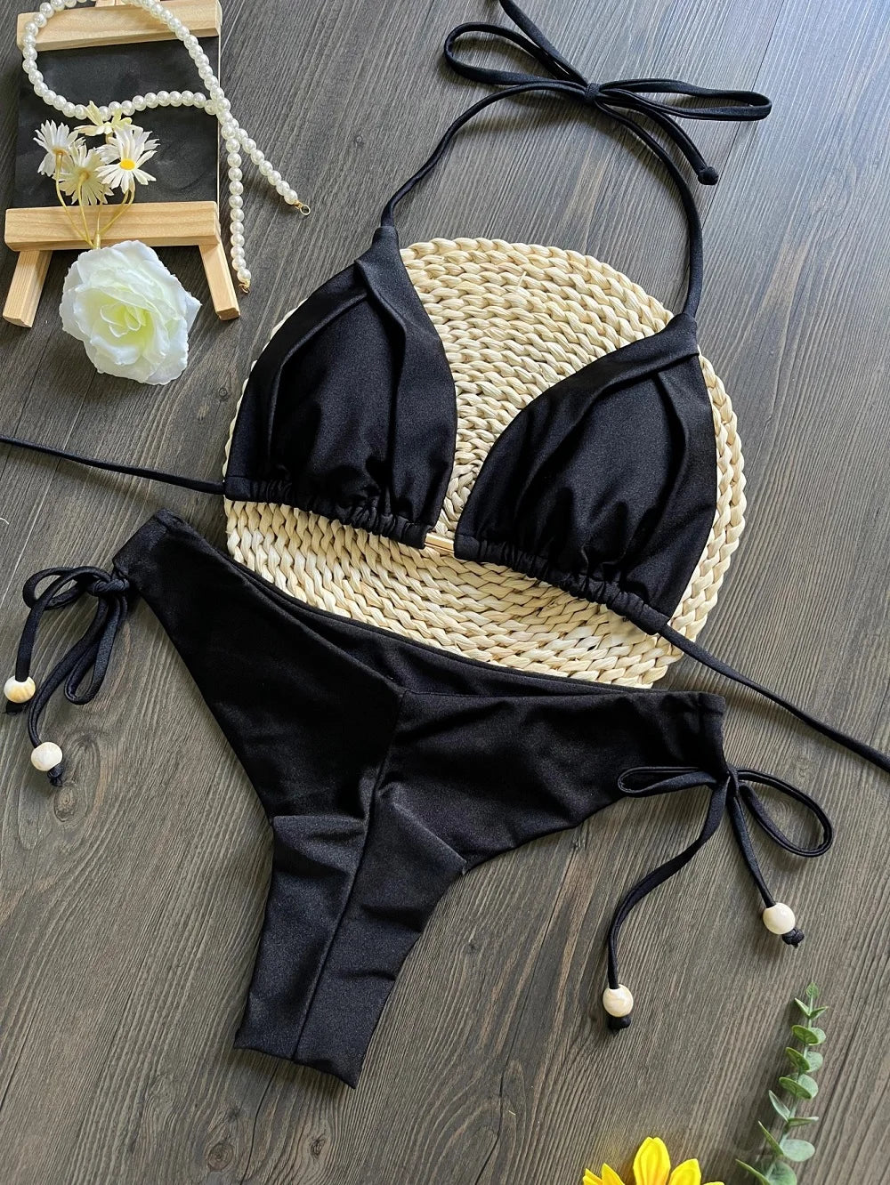 Bikini sexy de triángulo para mujer 2025. Conjunto de bikini brasileño con cuello halter, efecto push-up y elegante detalle de cadena metálica. Ideal para la playa, la piscina, vacaciones y días de verano.